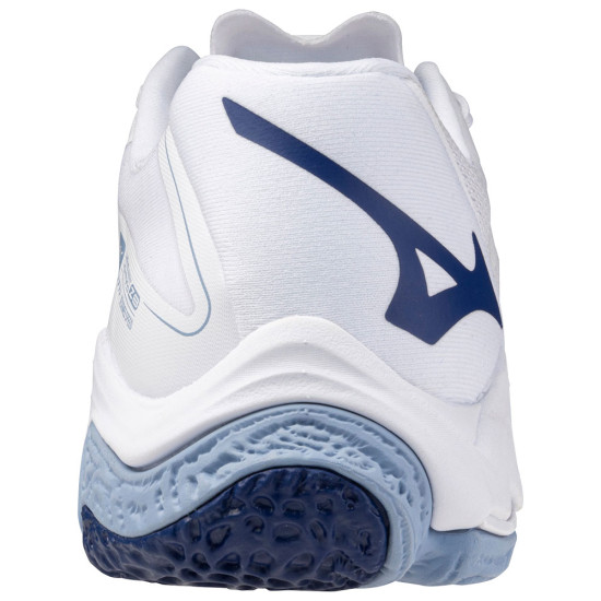Mizuno Wave Lightning Z8